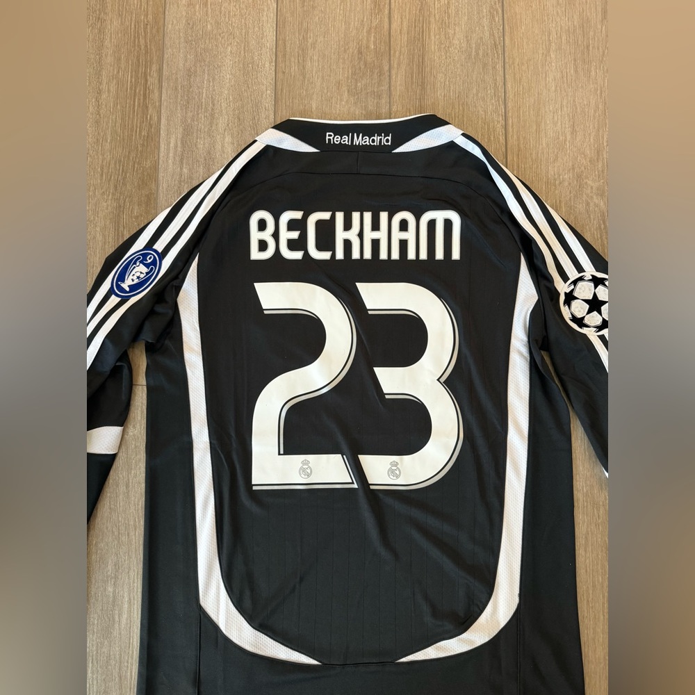 Real Madrid Retro Beckham 23 - Picture 3 of 6